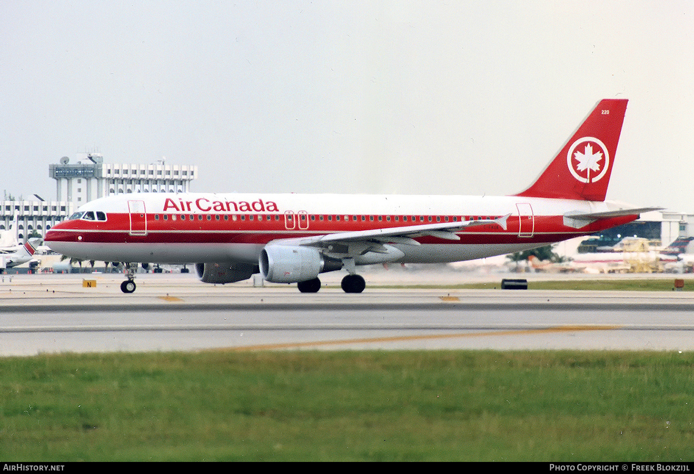 Aircraft Photo of C-FKCK | Airbus A320-211 | Air Canada | AirHistory.net #325319