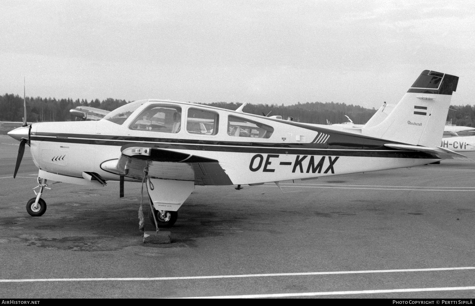 Aircraft Photo of OE-KMX | Beech F33A Bonanza | AirHistory.net #325335