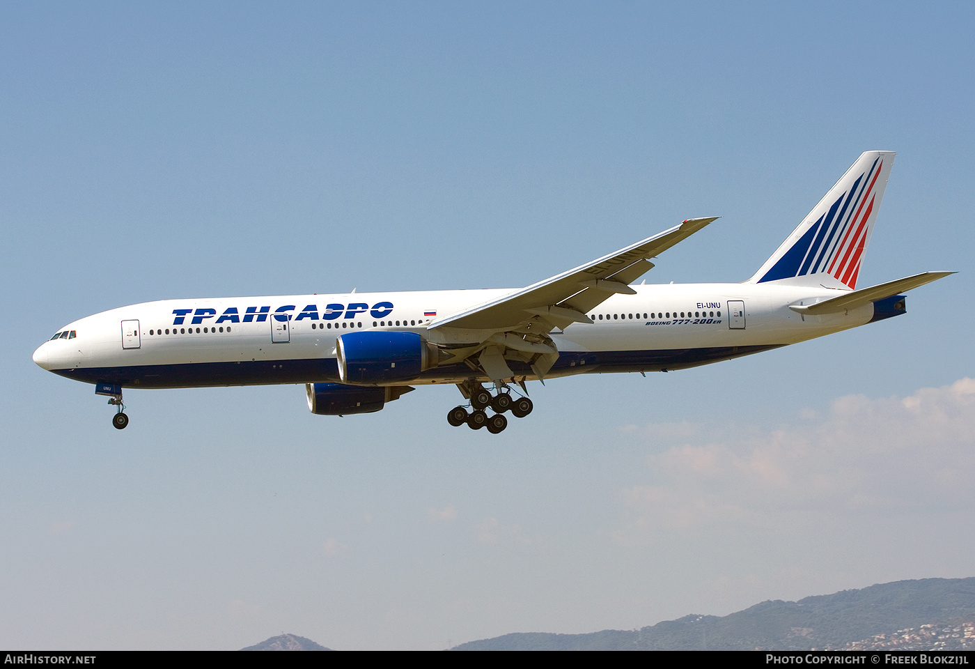 Aircraft Photo of EI-UNU | Boeing 777-212/ER | Transaero Airlines | AirHistory.net #325349