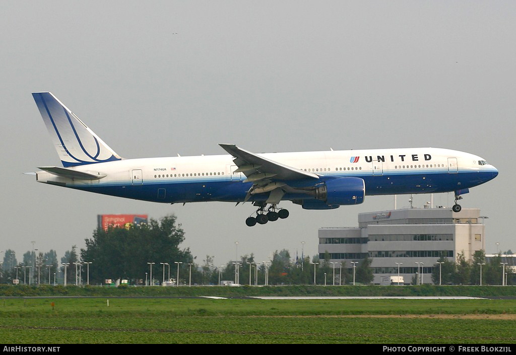 Aircraft Photo of N774UA | Boeing 777-222 | United Airlines | AirHistory.net #325387