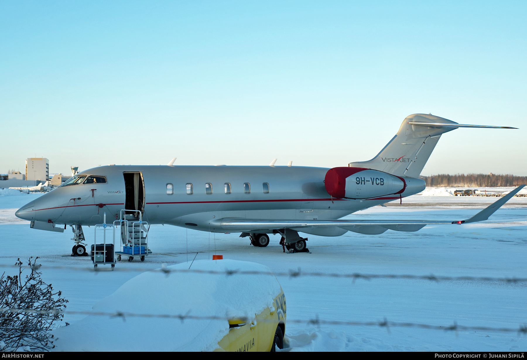 Aircraft Photo of 9H-VCB | Bombardier Challenger 350 (BD-100-1A10) | VistaJet | AirHistory.net #325417