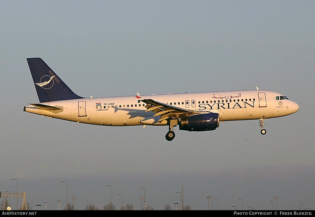 Aircraft Photo of YK-AKB | Airbus A320-232 | Syrian Air | AirHistory.net #325450
