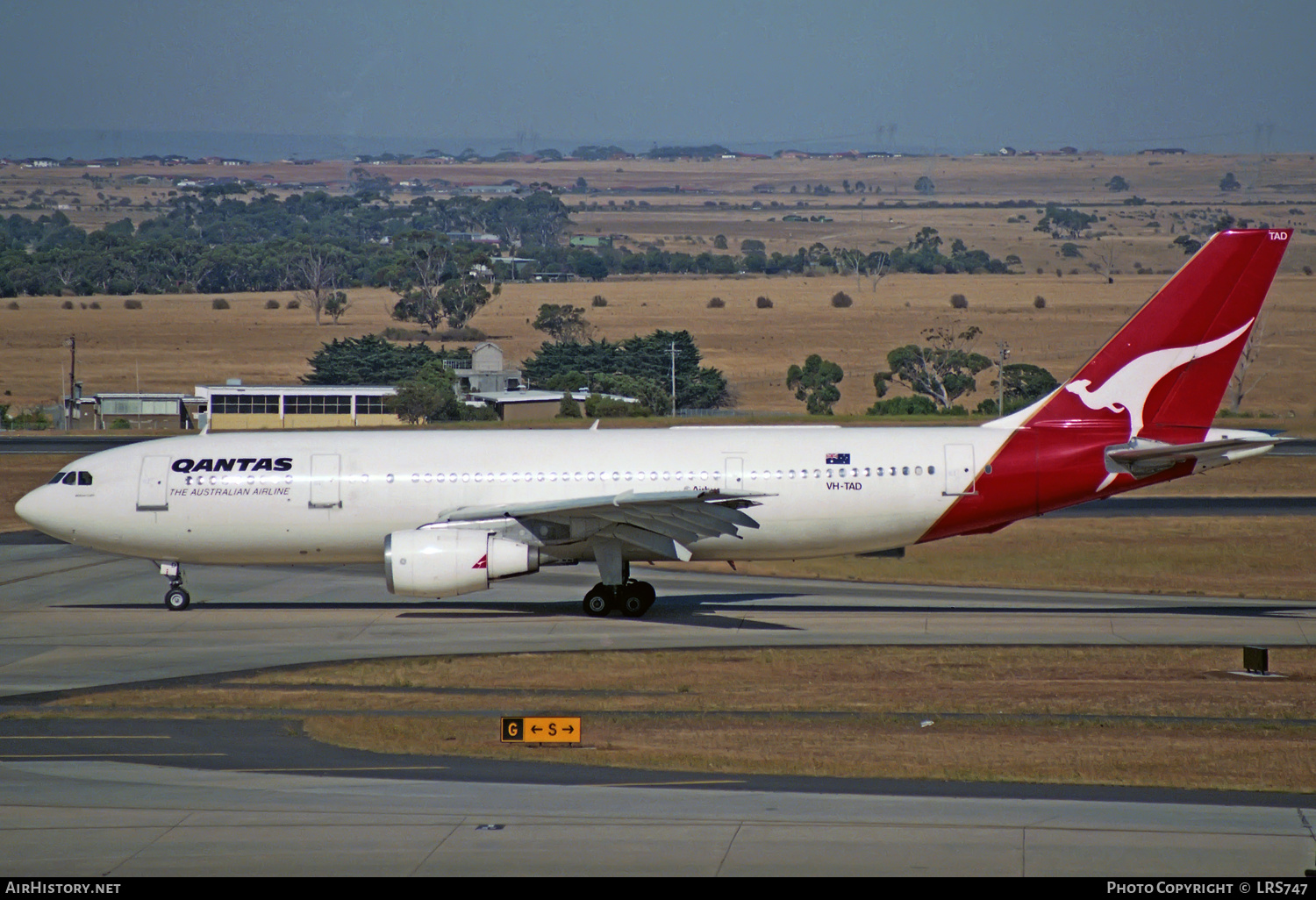 Aircraft Photo of VH-TAD | Airbus A300B4-203 | Qantas | AirHistory.net #325609