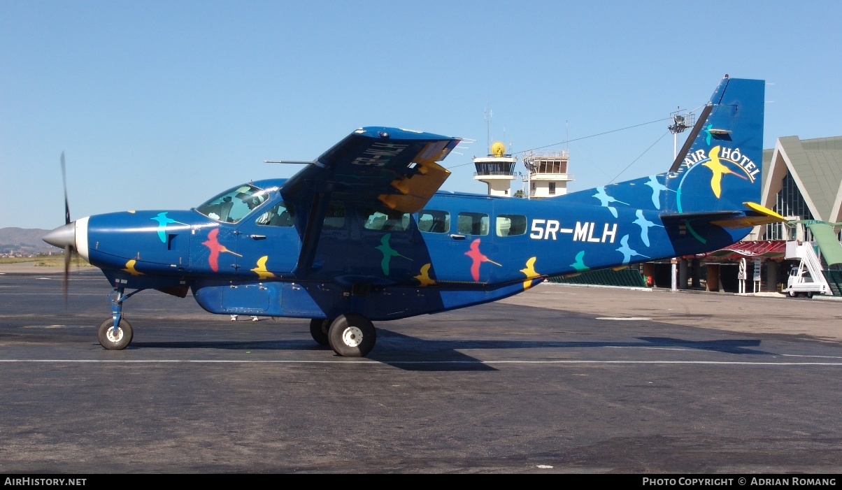 Aircraft Photo of 5R-MLH | Cessna 208 Caravan I | Air Hôtel | AirHistory.net #325682