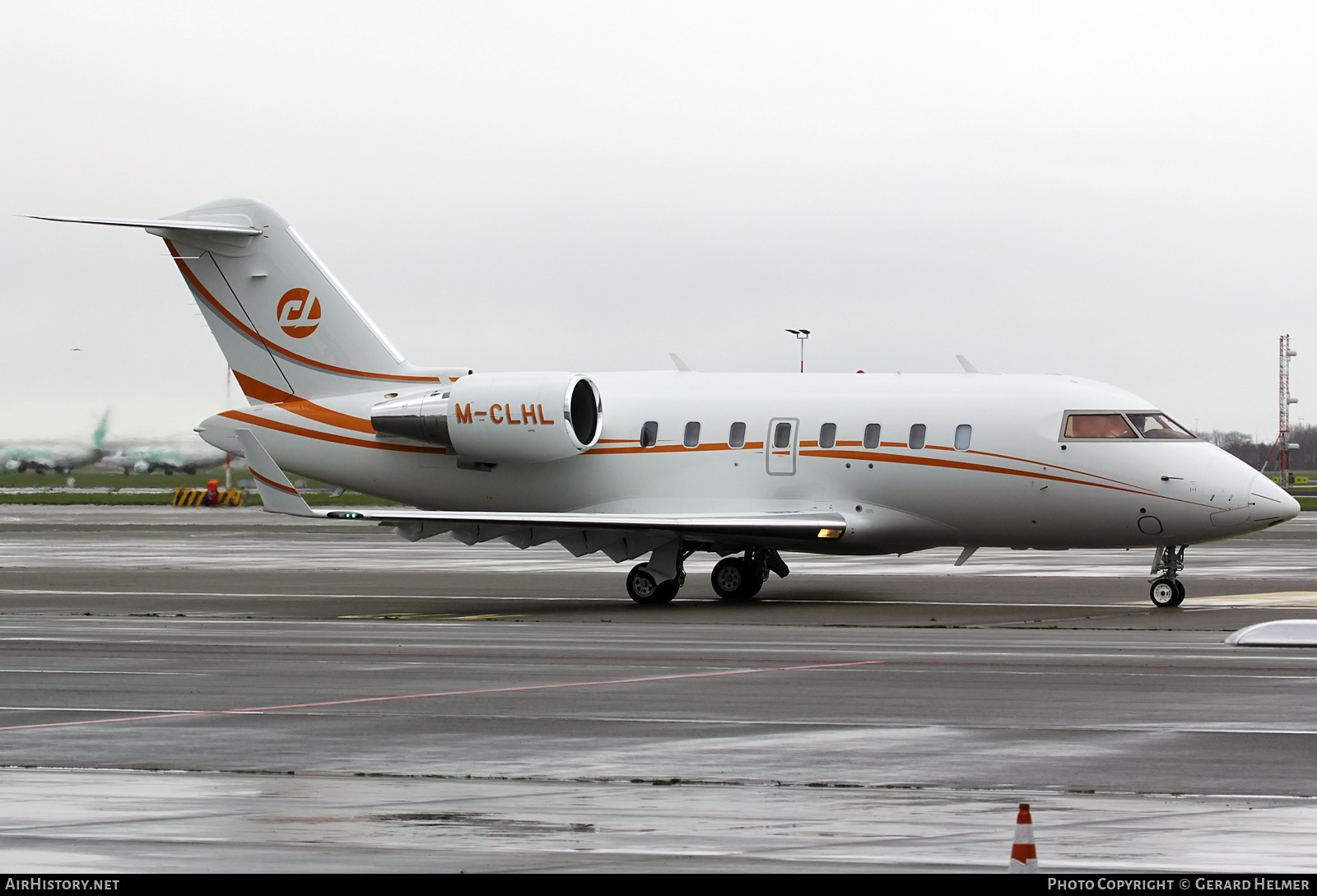Aircraft Photo of M-CLHL | Bombardier Challenger 650 (CL-600-2B16) | AirHistory.net #325727