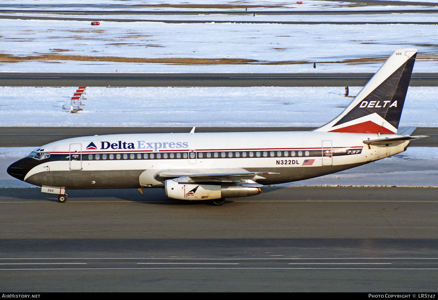Aircraft Photo of N322DL | Boeing 737-232/Adv | Delta Express | AirHistory.net #325822