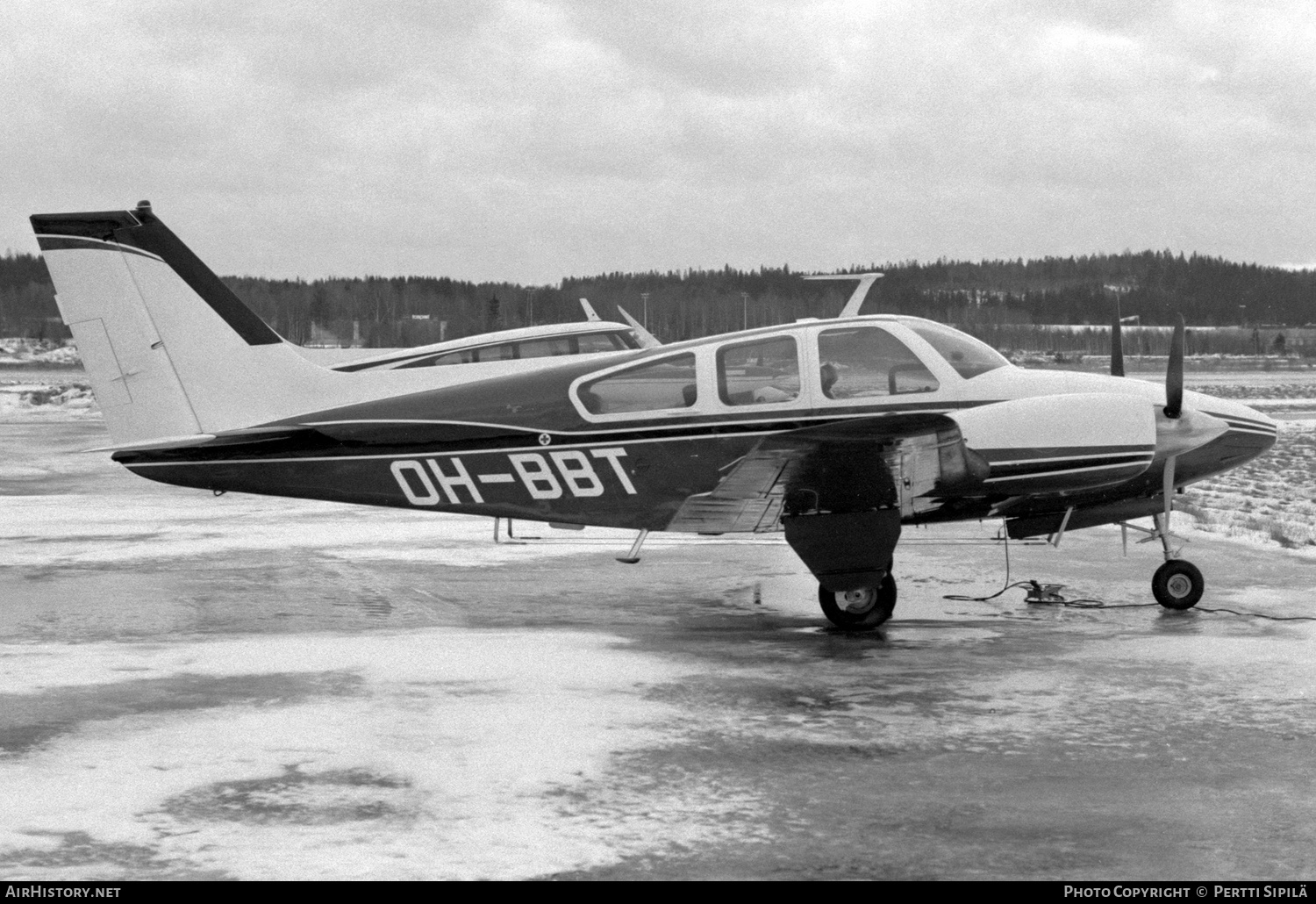 Aircraft Photo of OH-BBT | Beech B55 Baron (95-B55) | AirHistory.net #326006
