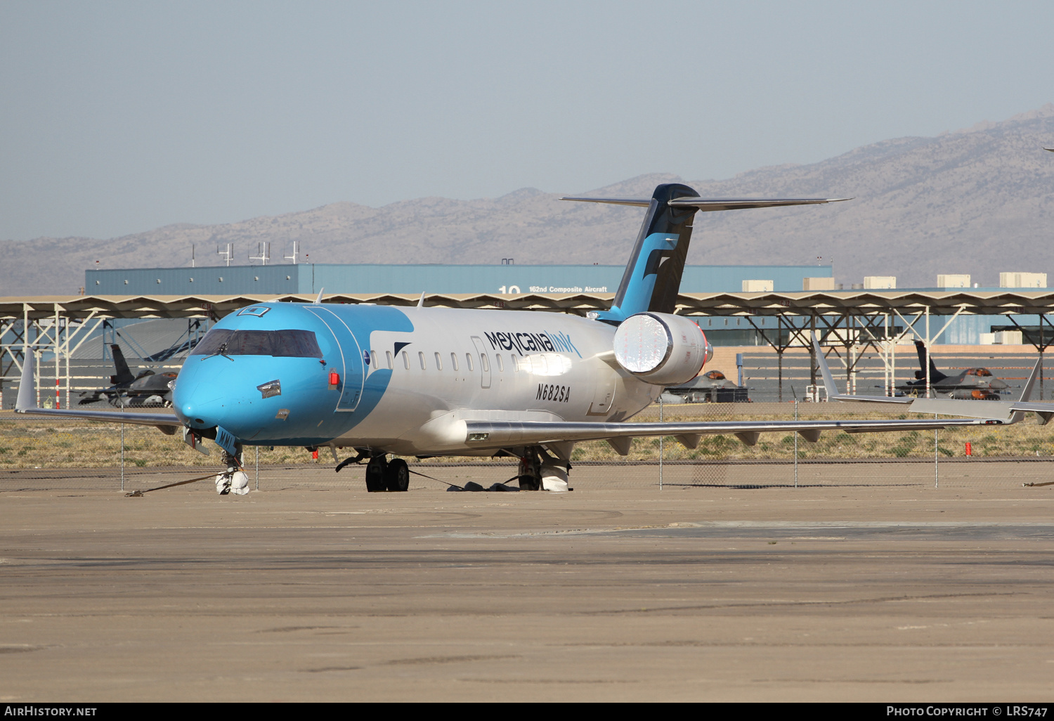 Aircraft Photo of N682SA | Bombardier CRJ-200ER (CL-600-2B19) | MexicanaLink | AirHistory.net #326023