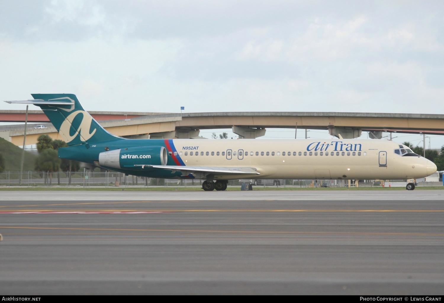 Aircraft Photo of N952AT | Boeing 717-2BD | AirTran | AirHistory.net #326073