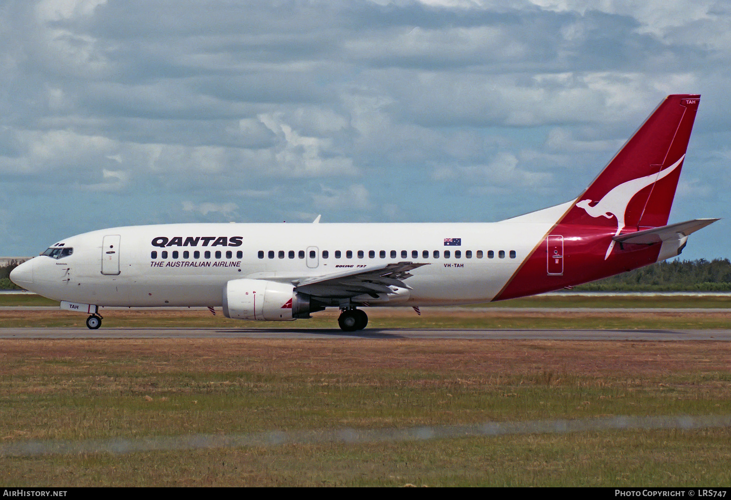Aircraft Photo of VH-TAH | Boeing 737-376 | Qantas | AirHistory.net #326212