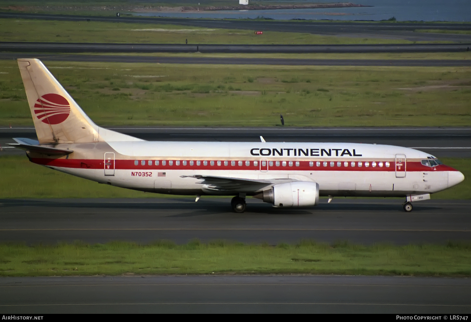 Aircraft Photo of N70352 | Boeing 737-3T0 | Continental Airlines | AirHistory.net #326309