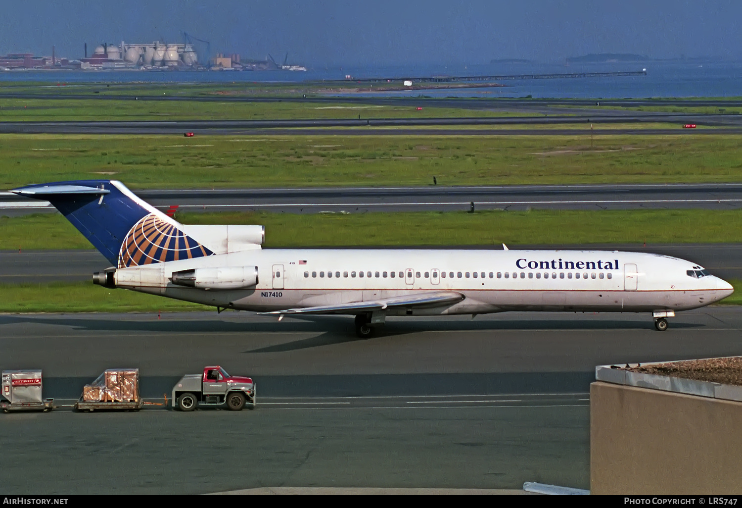 Aircraft Photo of N17410 | Boeing 727-243/Adv | Continental Airlines | AirHistory.net #326345