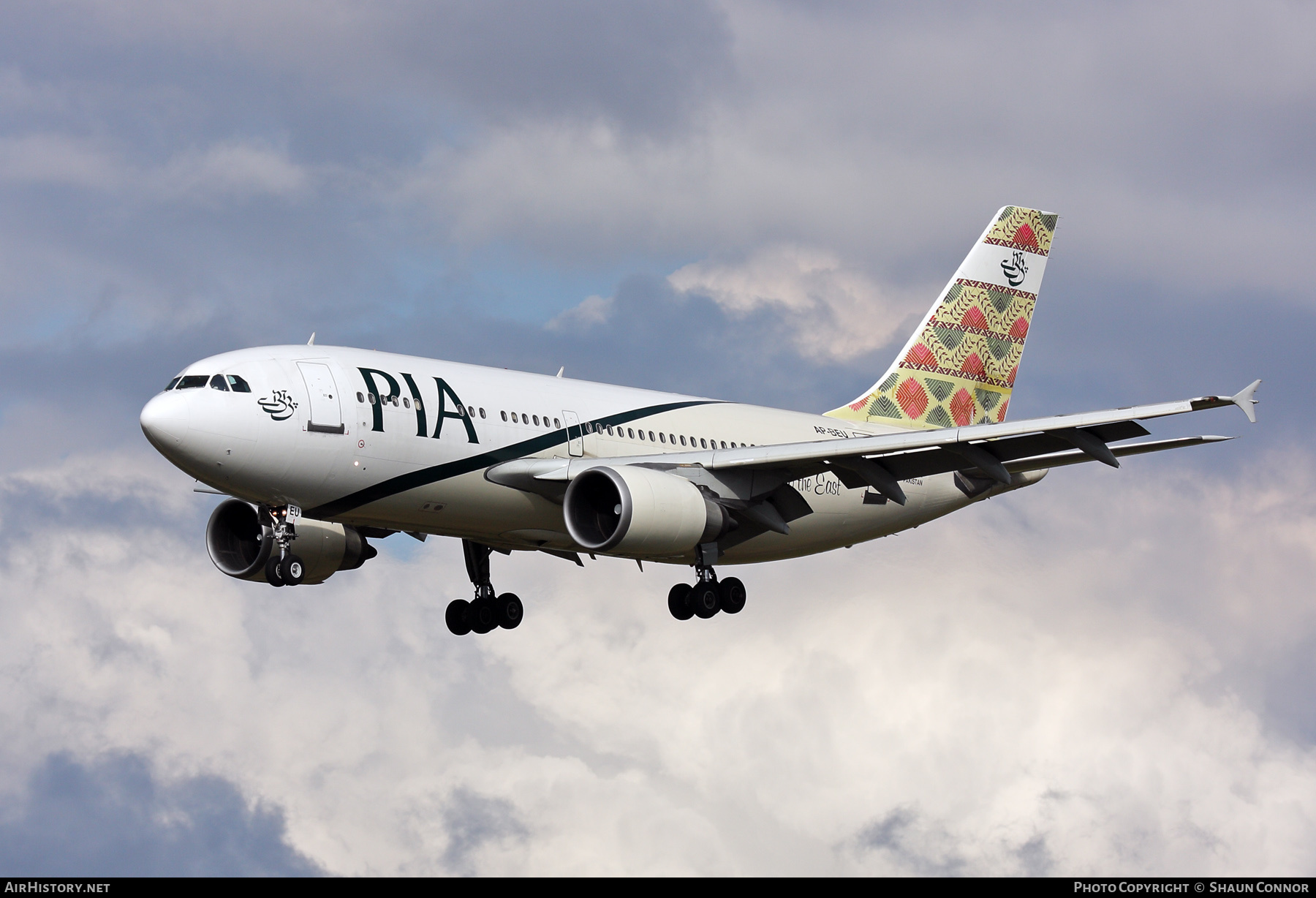 Aircraft Photo of AP-BEU | Airbus A310-308 | Pakistan International Airlines - PIA | AirHistory.net #326359