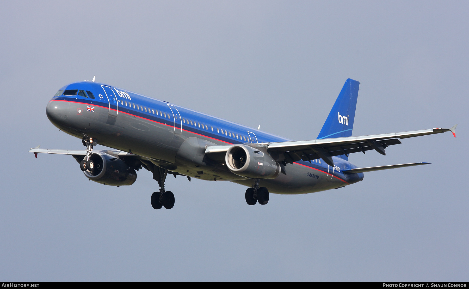 Aircraft Photo of G-MIDC | Airbus A321-231 | BMI - British Midland International | AirHistory.net #326365