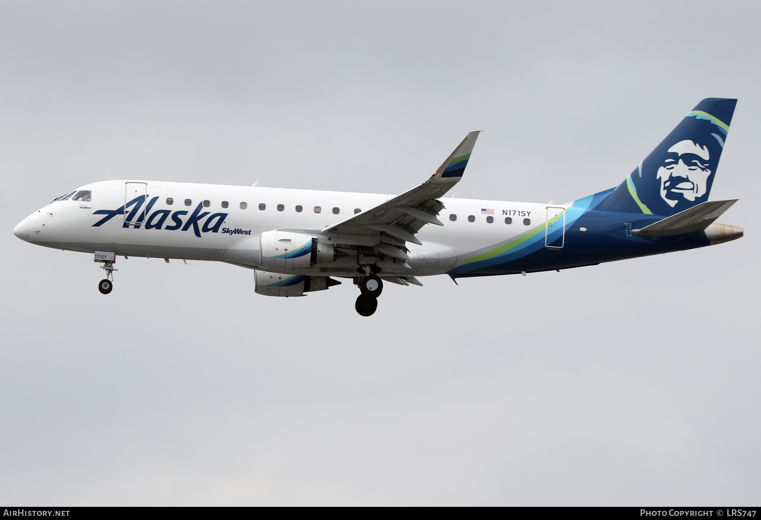 Aircraft Photo of N171SY | Embraer 175LR (ERJ-170-200LR) | Alaska Airlines | AirHistory.net #326430