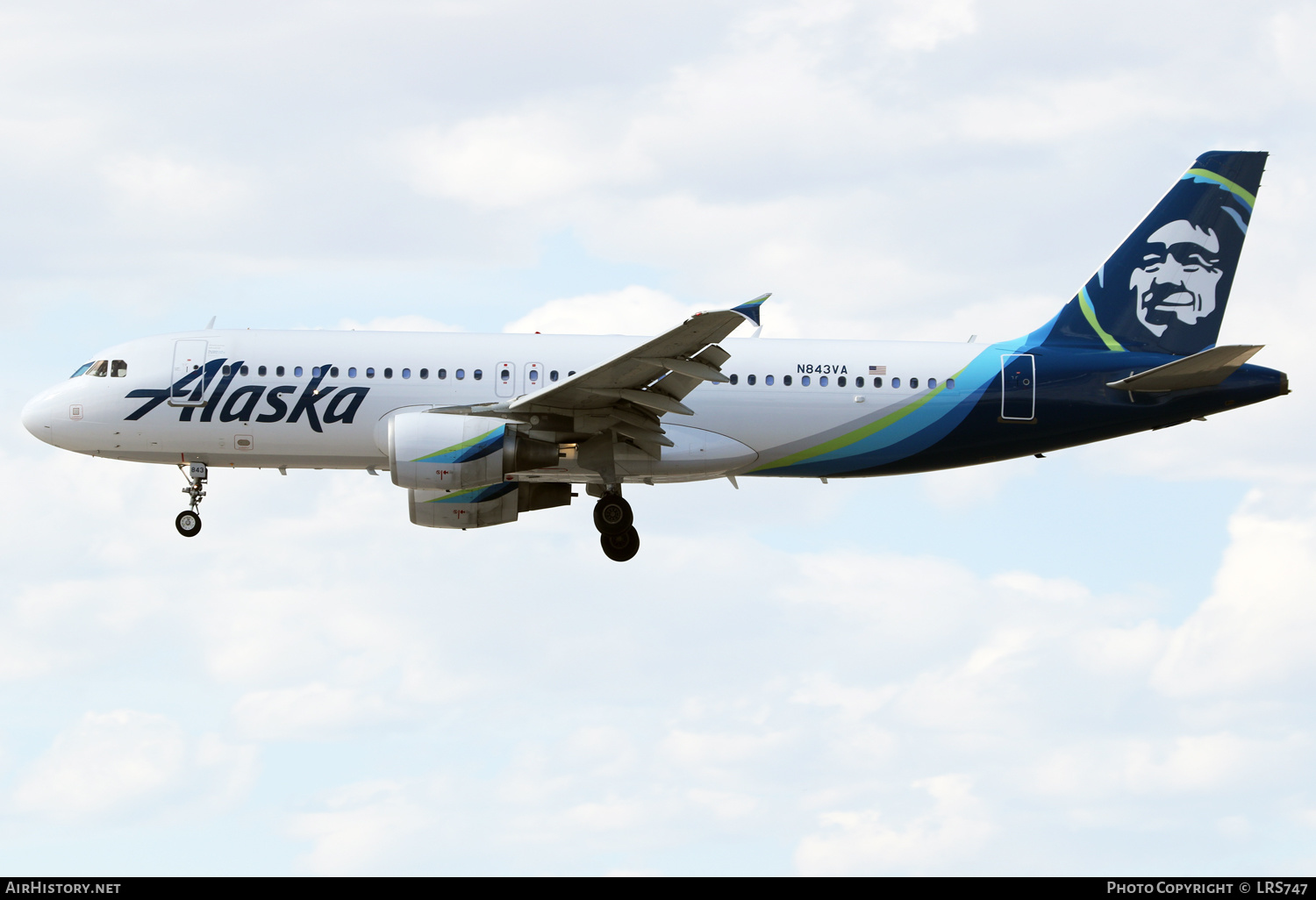 Aircraft Photo of N843VA | Airbus A320-214 | Alaska Airlines | AirHistory.net #326444