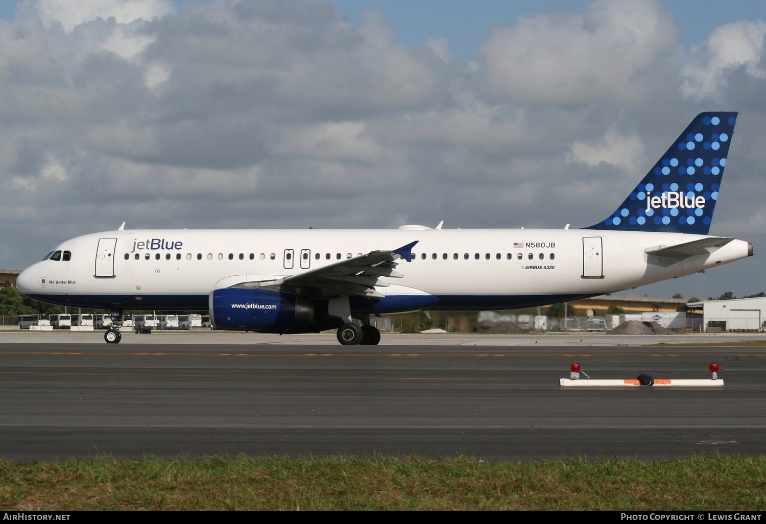 Aircraft Photo of N580JB | Airbus A320-232 | JetBlue Airways | AirHistory.net #326578