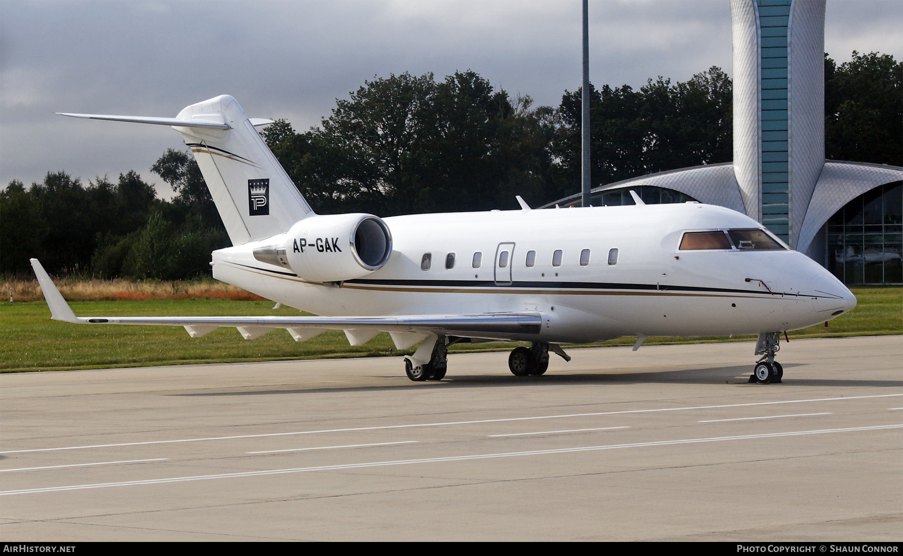 Aircraft Photo of AP-GAK | Bombardier Challenger 604 (CL-600-2B16) | AirHistory.net #326609