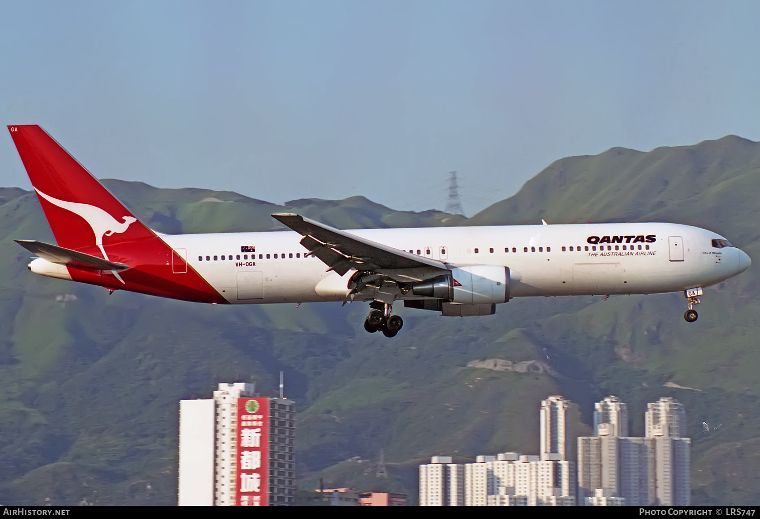 Aircraft Photo of VH-OGA | Boeing 767-338/ER | Qantas | AirHistory.net #326624
