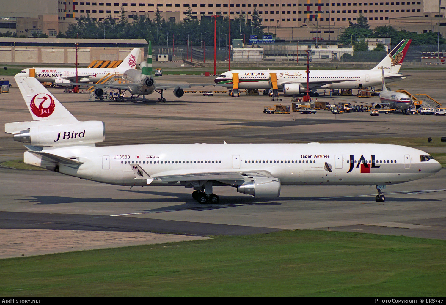 Aircraft Photo of JA8588 | McDonnell Douglas MD-11 | Japan Airlines - JAL | AirHistory.net #326643