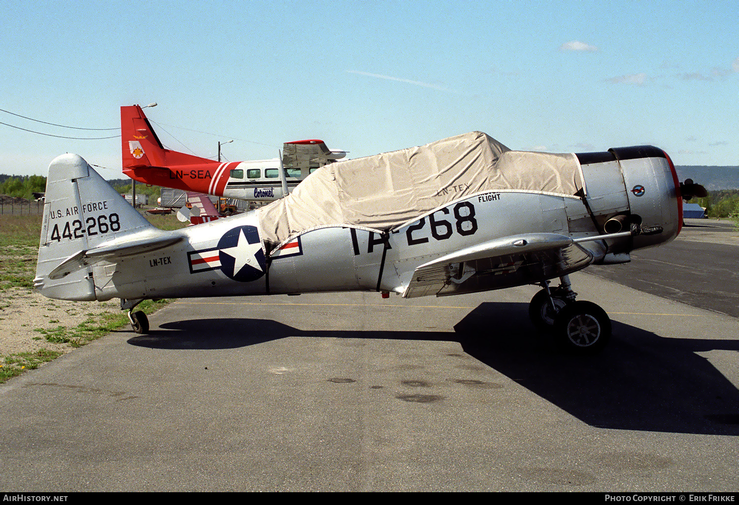 Aircraft Photo of LN-TEX / 442268 | North American AT-16 Harvard IIB | USA - Air Force | AirHistory.net #326797