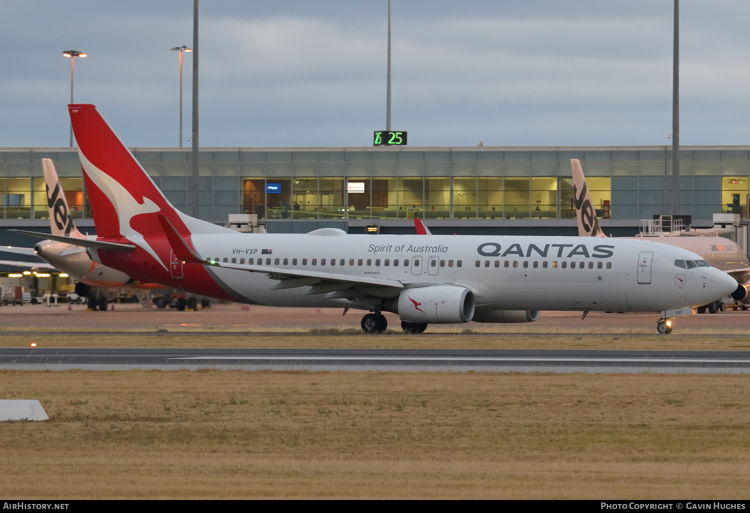 Aircraft Photo of VH-VXP | Boeing 737-838 | Qantas | AirHistory.net #326884
