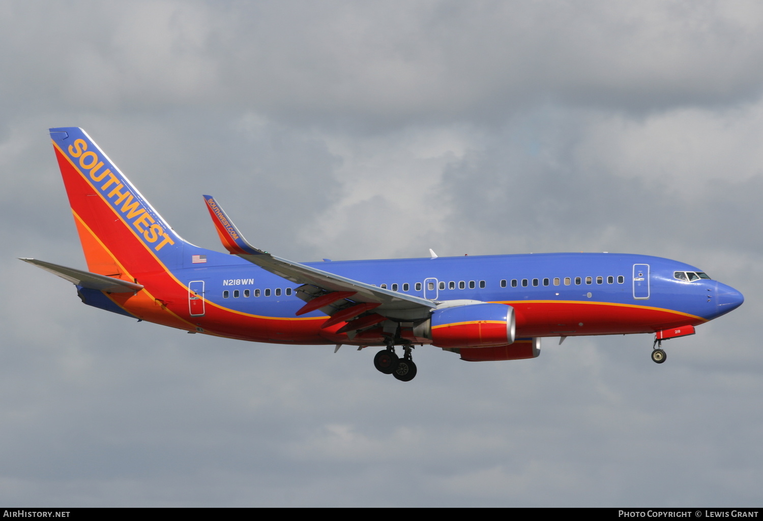 Aircraft Photo of N218WN | Boeing 737-7H4 | Southwest Airlines | AirHistory.net #326913