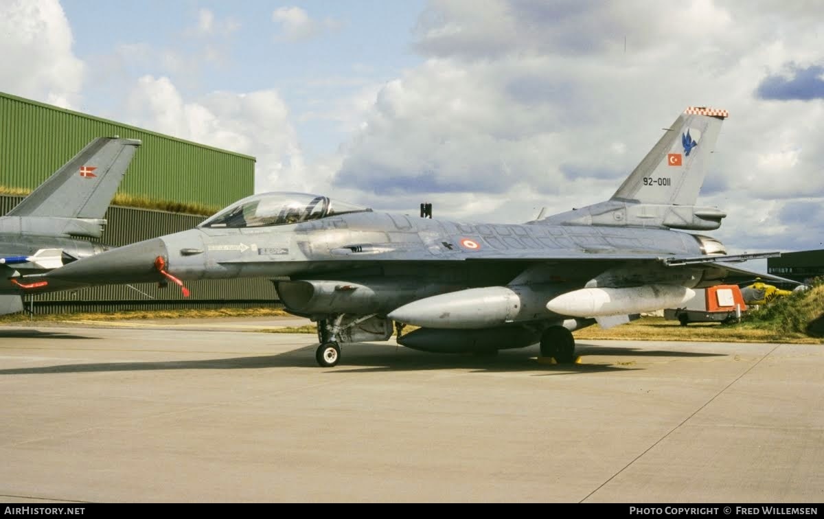Aircraft Photo of 92-0011 | Lockheed F-16CG Fighting Falcon | Turkey - Air Force | AirHistory.net #326942