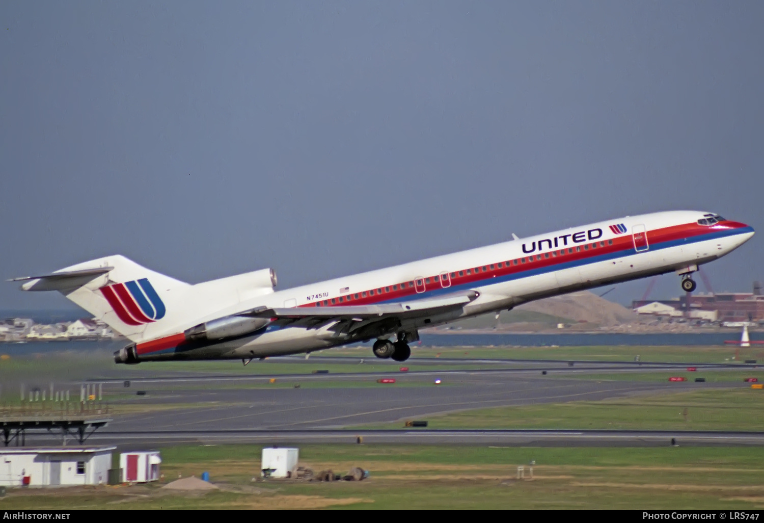 Aircraft Photo of N7451U | Boeing 727-222/Adv | United Airlines | AirHistory.net #326990