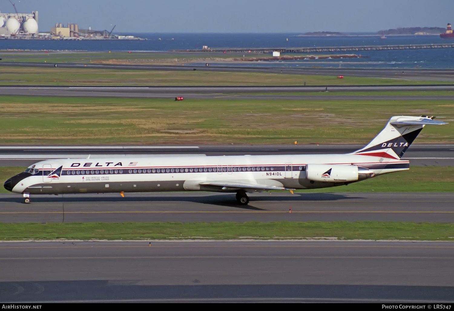Aircraft Photo of N941DL | McDonnell Douglas MD-88 | Delta Air Lines | AirHistory.net #326992