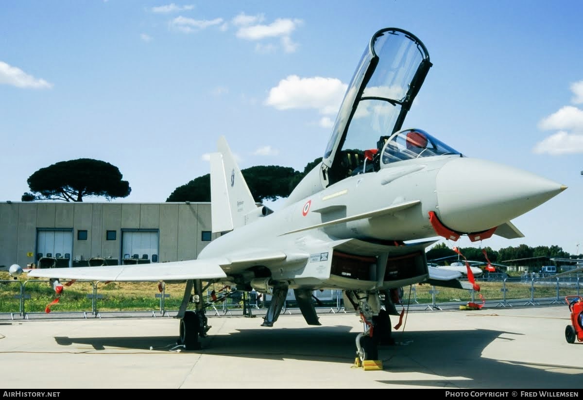 Aircraft Photo of MM55093 | Eurofighter EF-2000 Typhoon T | Italy - Air Force | AirHistory.net #327008
