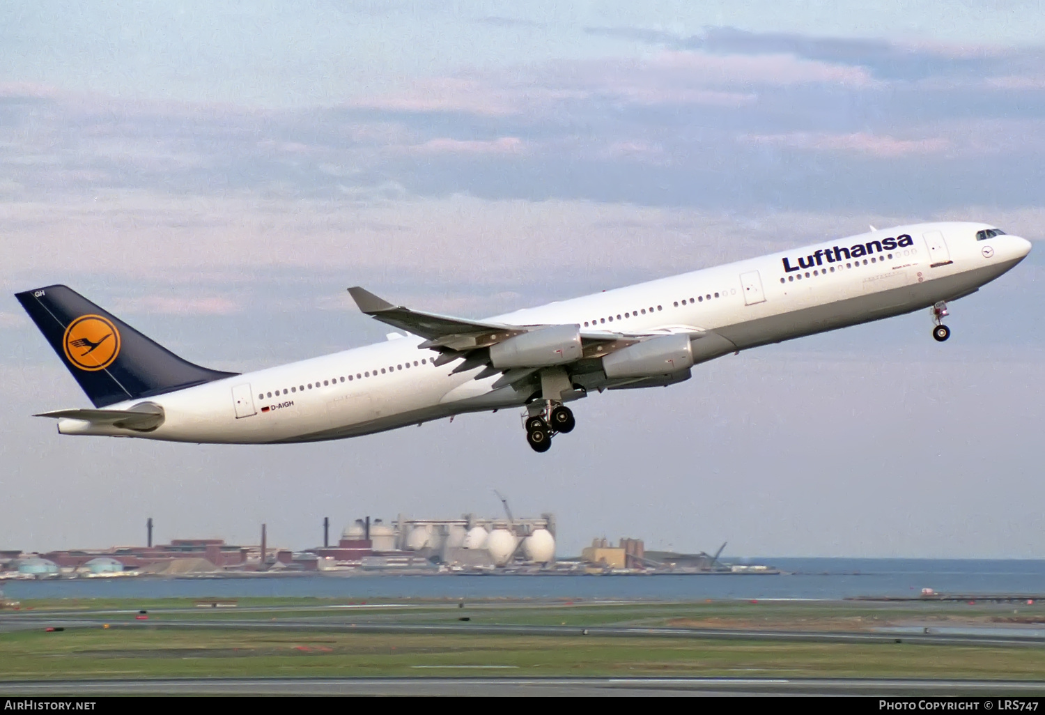 Aircraft Photo of D-AIGH | Airbus A340-311 | Lufthansa | AirHistory.net #327015