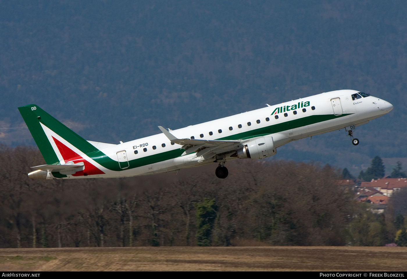 Aircraft Photo of EI-RDD | Embraer 175STD (ERJ-170-200STD) | Alitalia CityLiner | AirHistory.net #327090