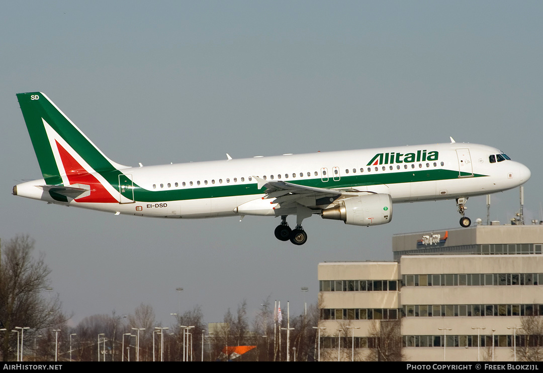 Aircraft Photo of EI-DSD | Airbus A320-216 | Alitalia | AirHistory.net #327191