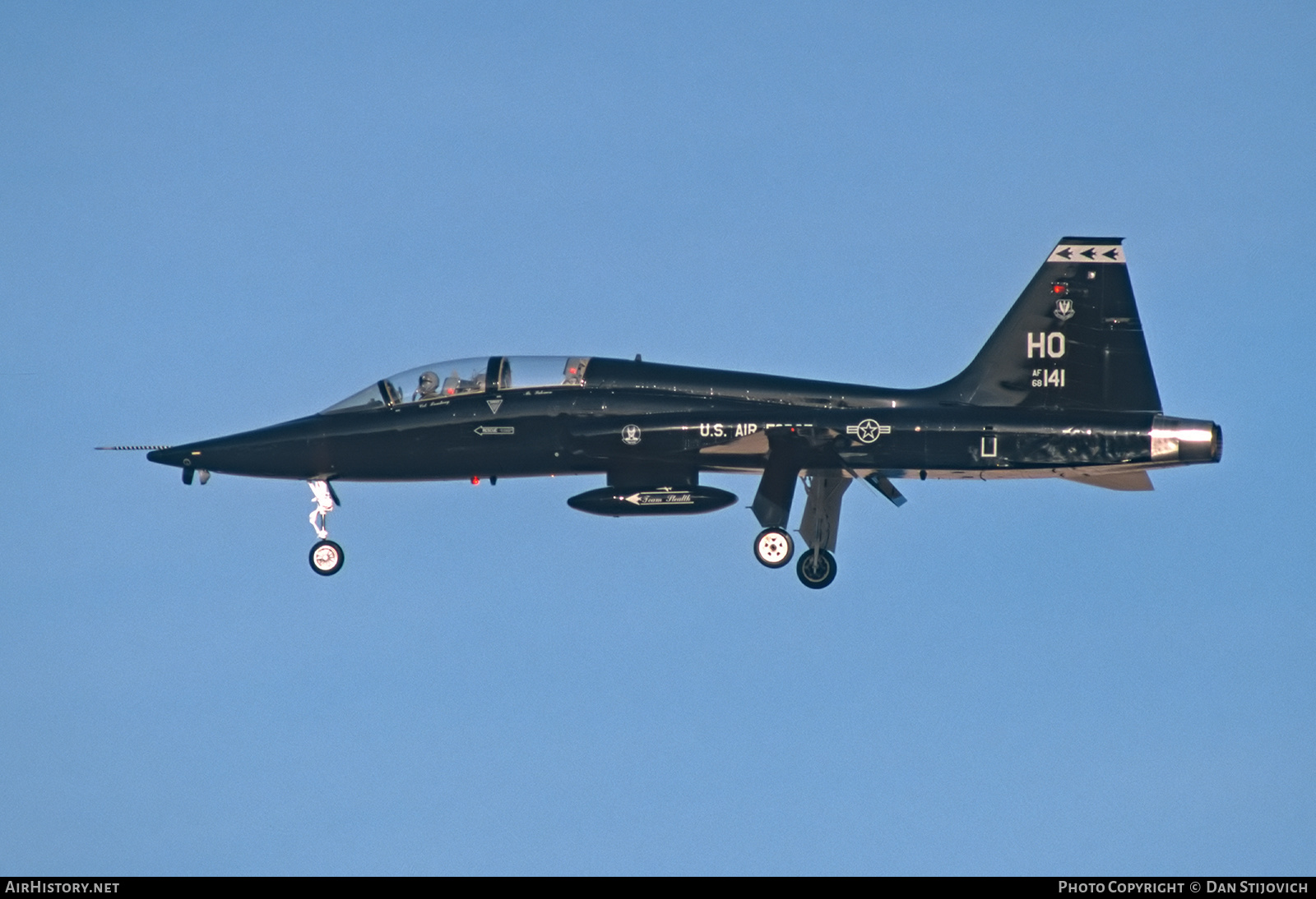 Aircraft Photo of 68-8141 / AF68-141 | Northrop T-38A Talon | USA - Air Force | AirHistory.net #327210