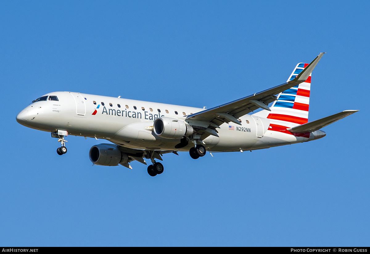 Aircraft Photo of N292NN | Embraer 175LR (ERJ-170-200LR) | American Eagle | AirHistory.net #327231