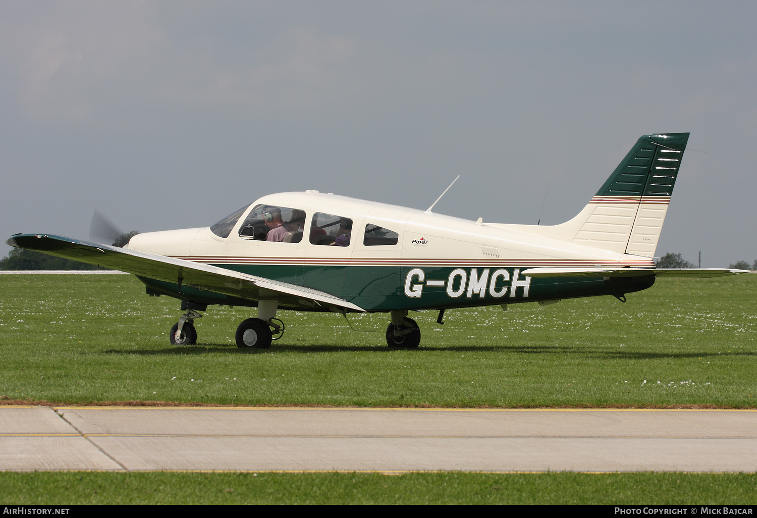 Aircraft Photo of G-OMCH | Piper PA-28-161 Warrior III | AirHistory.net #327307