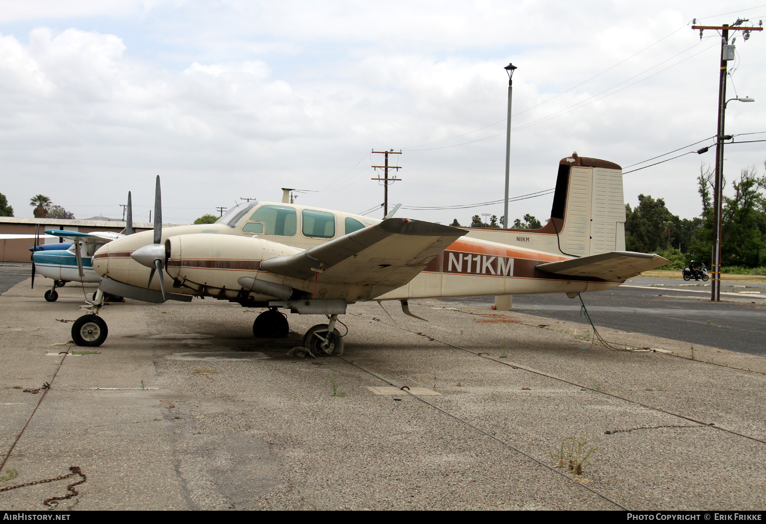 Aircraft Photo of N11KM | Beech H50 Twin Bonanza | AirHistory.net #327348