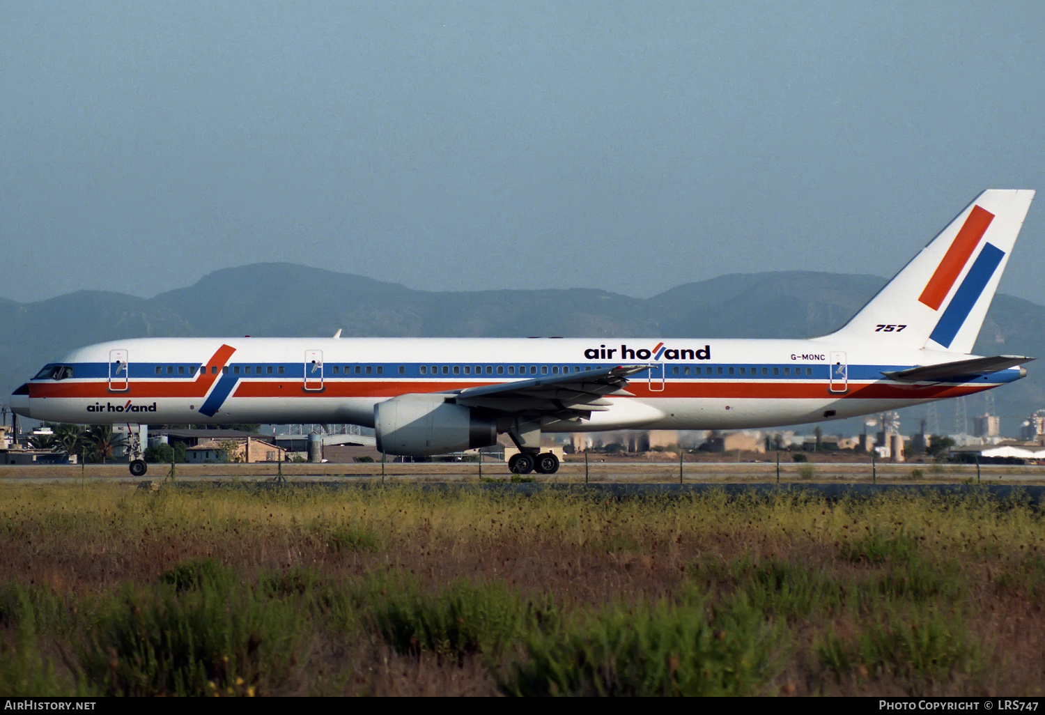 Aircraft Photo of G-MONC | Boeing 757-2T7 | Air Holland | AirHistory.net #327417