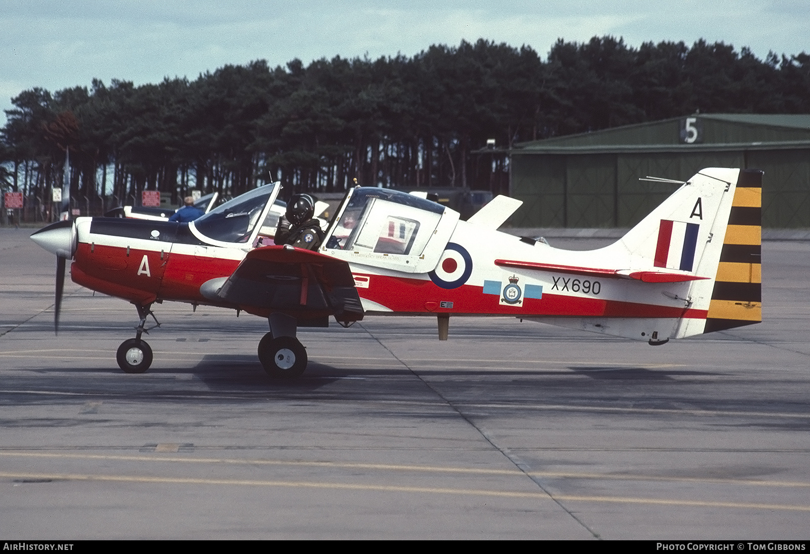 Aircraft Photo of XX690 | Scottish Aviation Bulldog T1 | UK - Air Force | AirHistory.net #327421