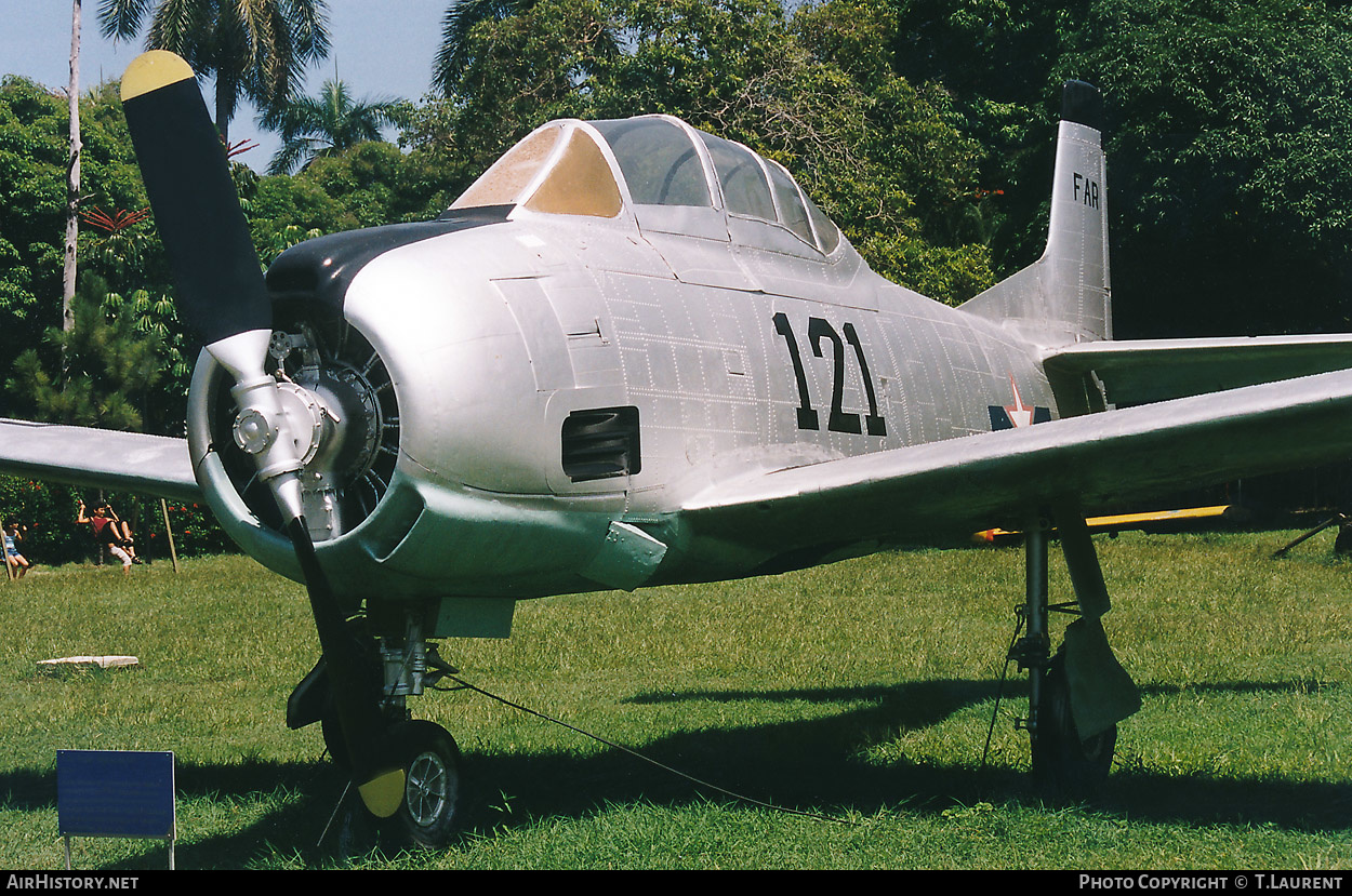 Aircraft Photo of 121 | North American T-28A Trojan | Cuba - Air Force | AirHistory.net #327480