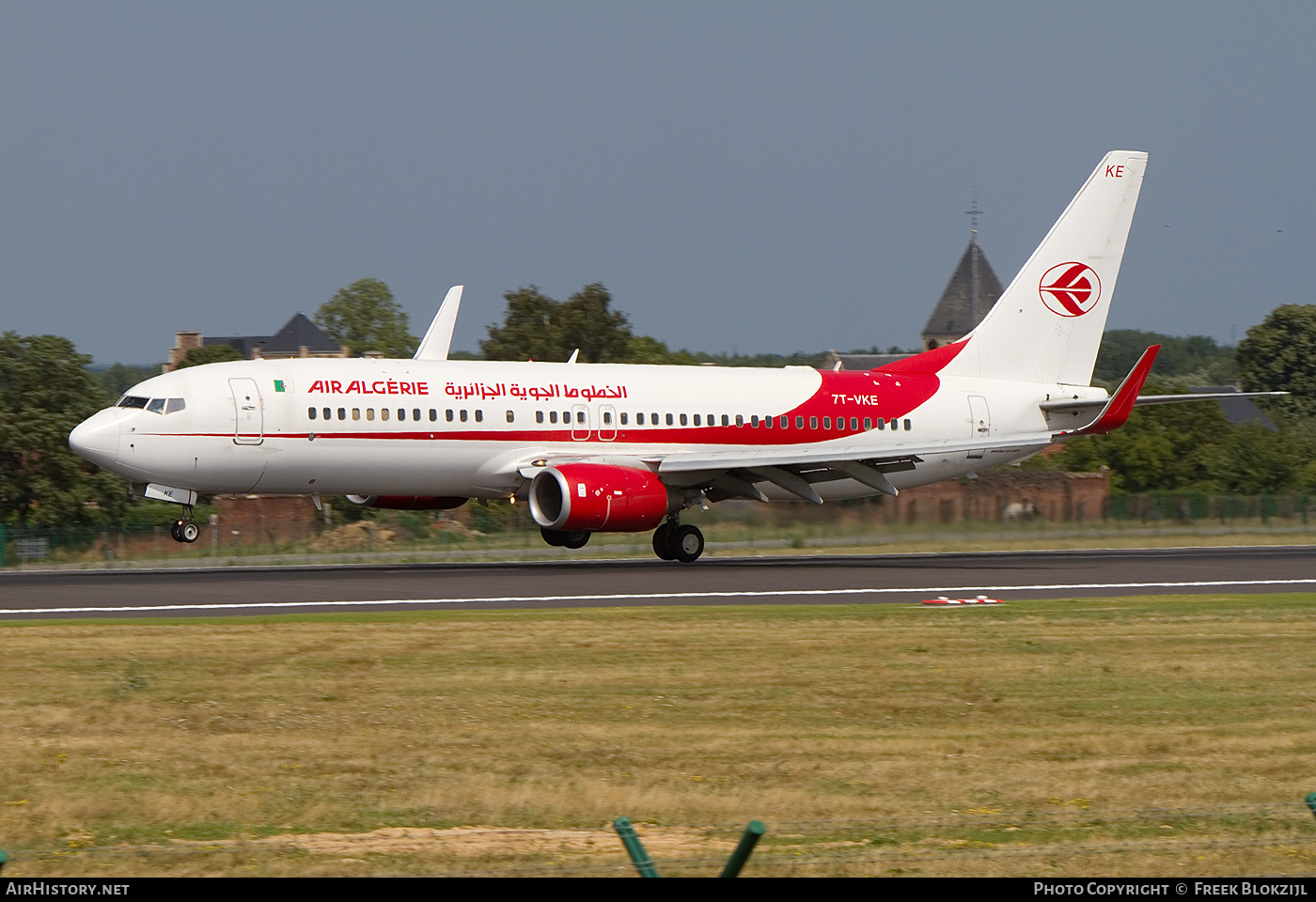 Aircraft Photo of 7T-VKE | Boeing 737-8D6 | Air Algérie | AirHistory.net #327563