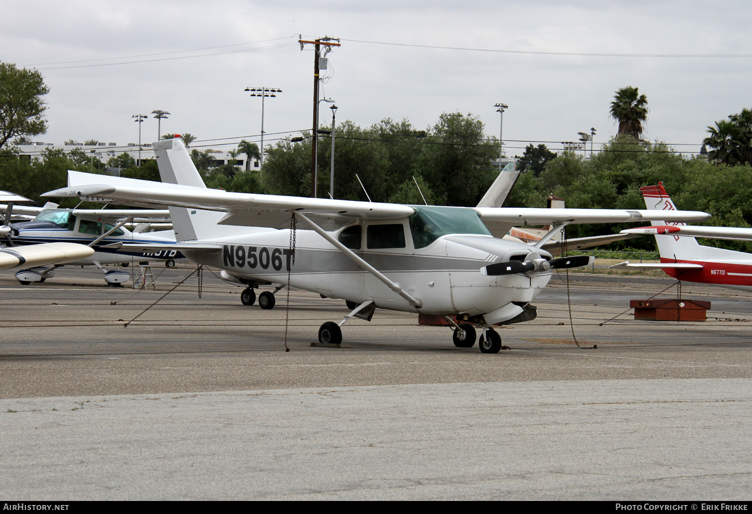 Aircraft Photo of N9506T | Cessna 210 | AirHistory.net #327638