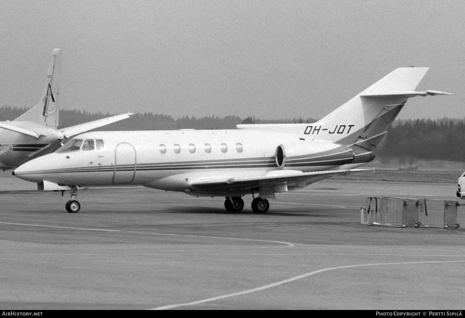 Aircraft Photo of OH-JOT | British Aerospace BAe-125-800A | AirHistory.net #327694