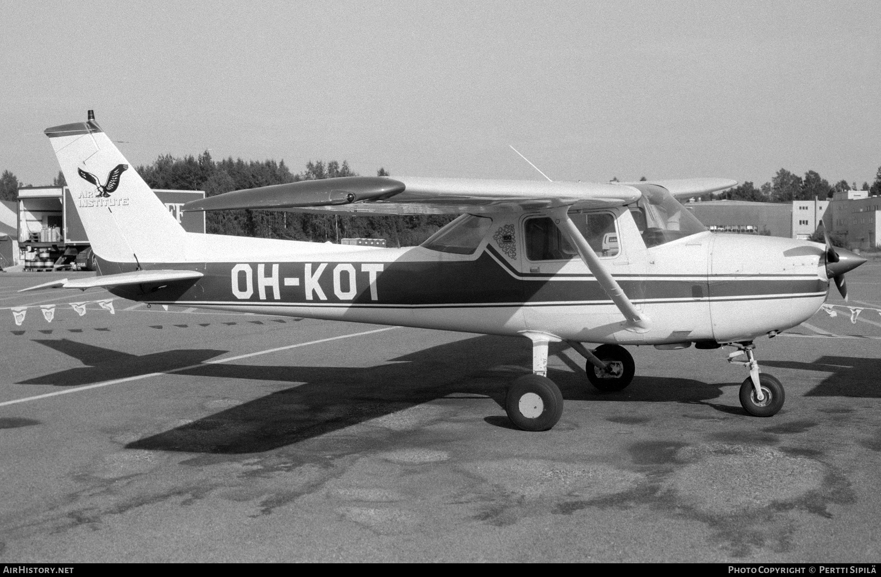 Aircraft Photo of OH-KOT | Cessna 150M | Air Institute | AirHistory.net #327717