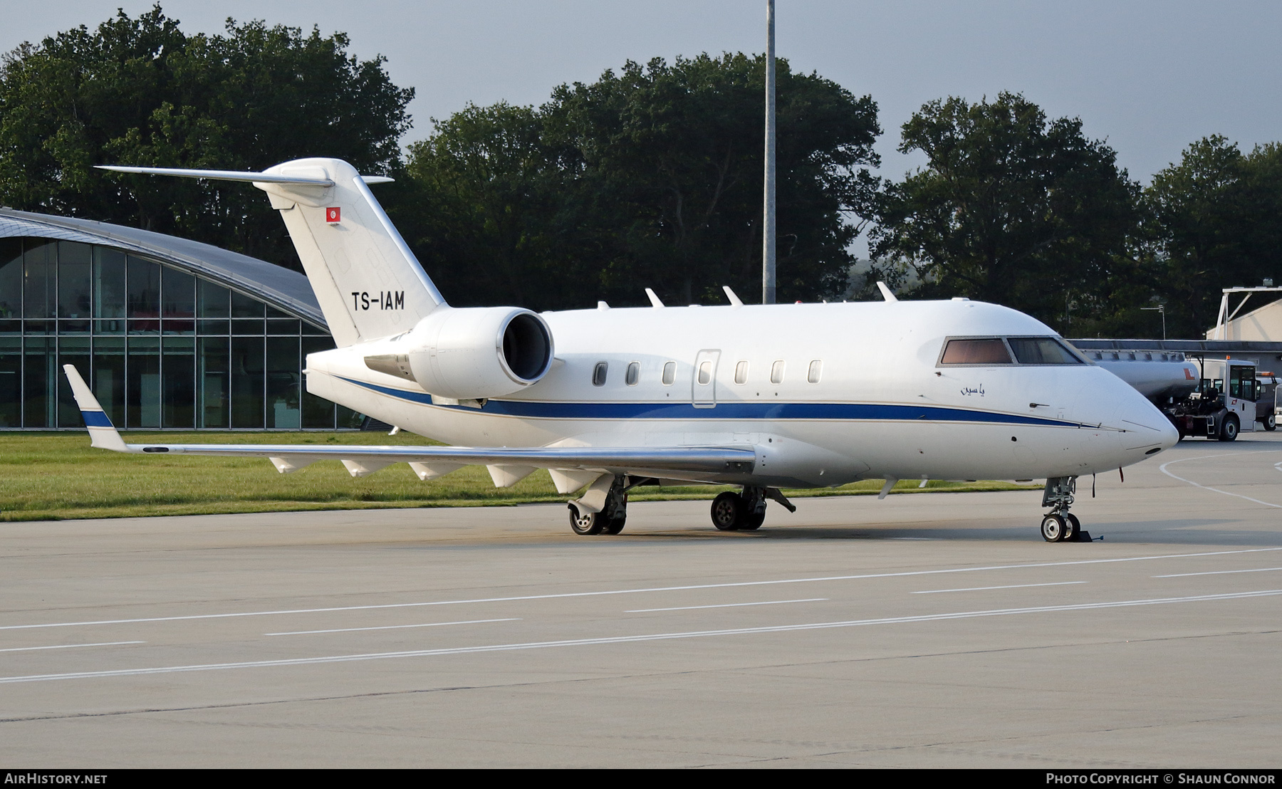 Aircraft Photo of TS-IAM | Bombardier Challenger 604 (CL-600-2B16) | AirHistory.net #327802