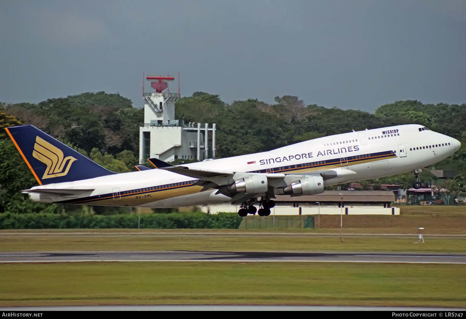 Aircraft Photo of 9V-SML | Boeing 747-412 | Singapore Airlines | AirHistory.net #327837