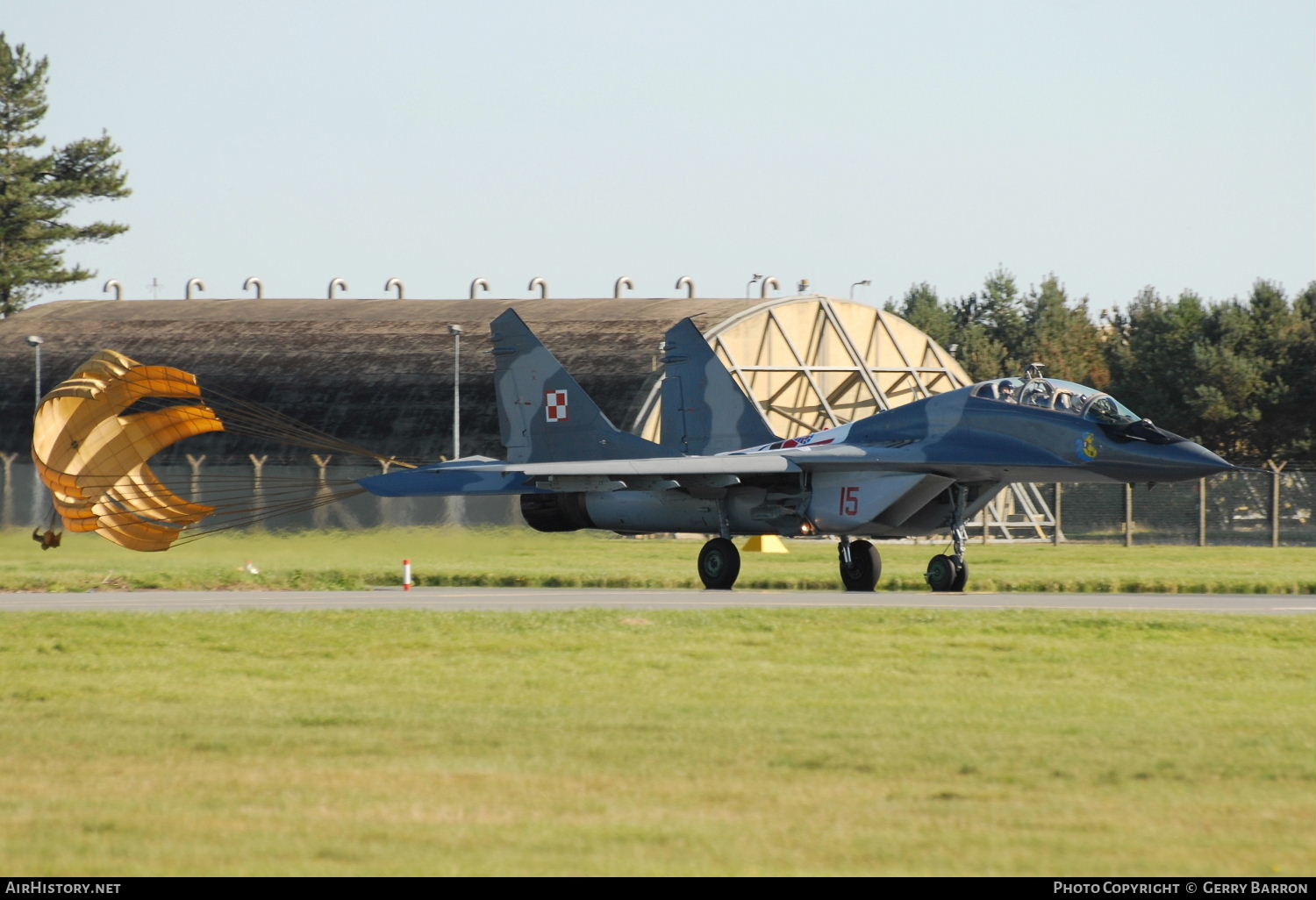 Aircraft Photo of 15 | Mikoyan-Gurevich MiG-29UBM | Poland - Air Force | AirHistory.net #327840