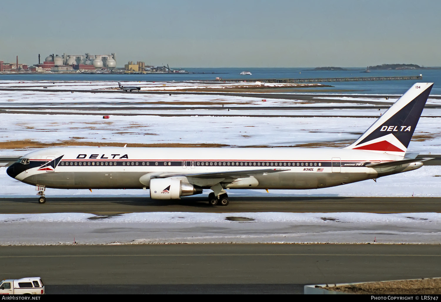 Aircraft Photo of N134DL | Boeing 767-332 | Delta Air Lines | AirHistory.net #327930