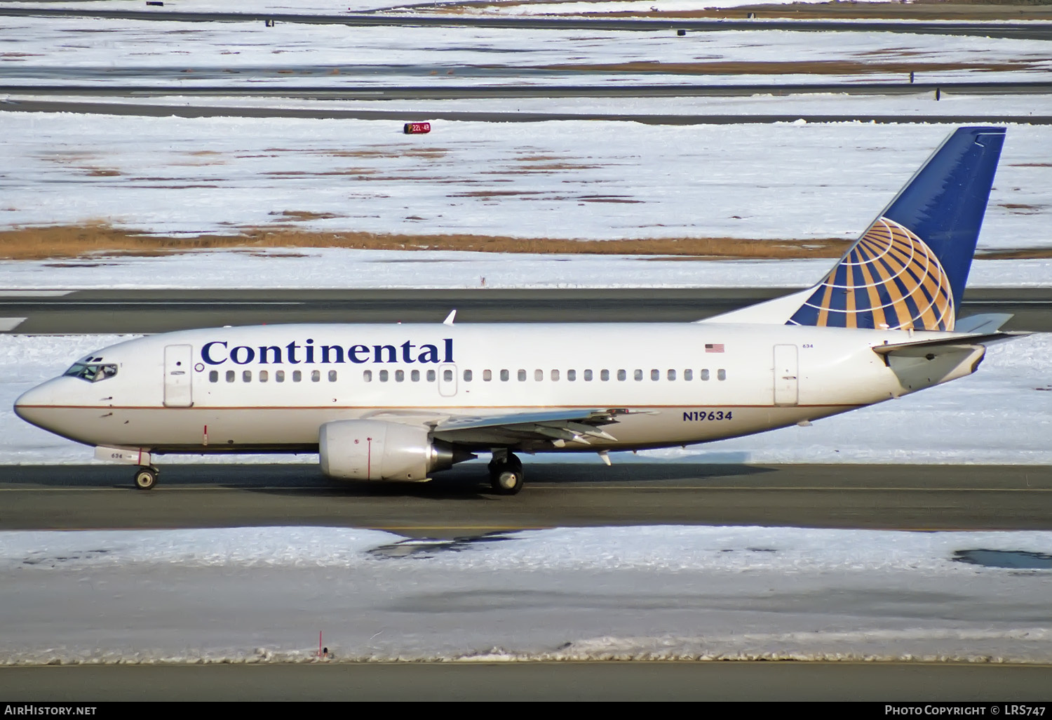 Aircraft Photo of N19634 | Boeing 737-524 | Continental Airlines | AirHistory.net #327935